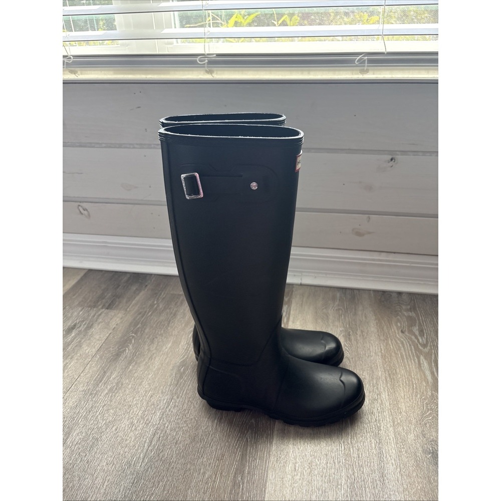 Hunter Black Tall Rain Boots with Buckle Detail Women's Size 8 EU 39 Farm Garden